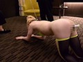 パツキン狂いのAV監督ラムチョップがNYで知り合った可愛い金髪の女の子をスイート・ルームに呼び出して調教し、無理やり花岡じったに中出しさせた サンプル動画サムネイル